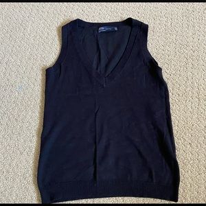 Zara Black V-Neck Sweater Vest in size Small Women’s